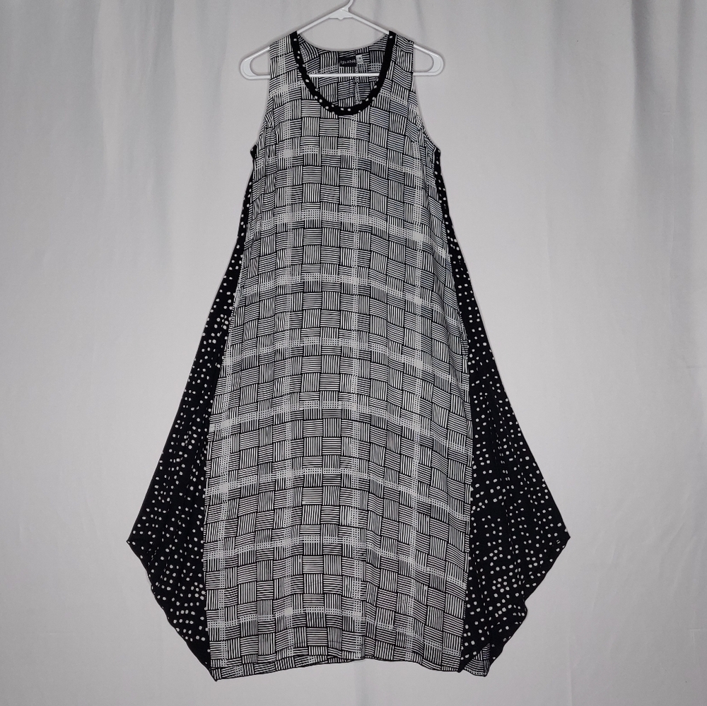 Iguana Maxi Dress Small Sleeveless Monochrome Geometric Lagenlook Artsy Vintage‎